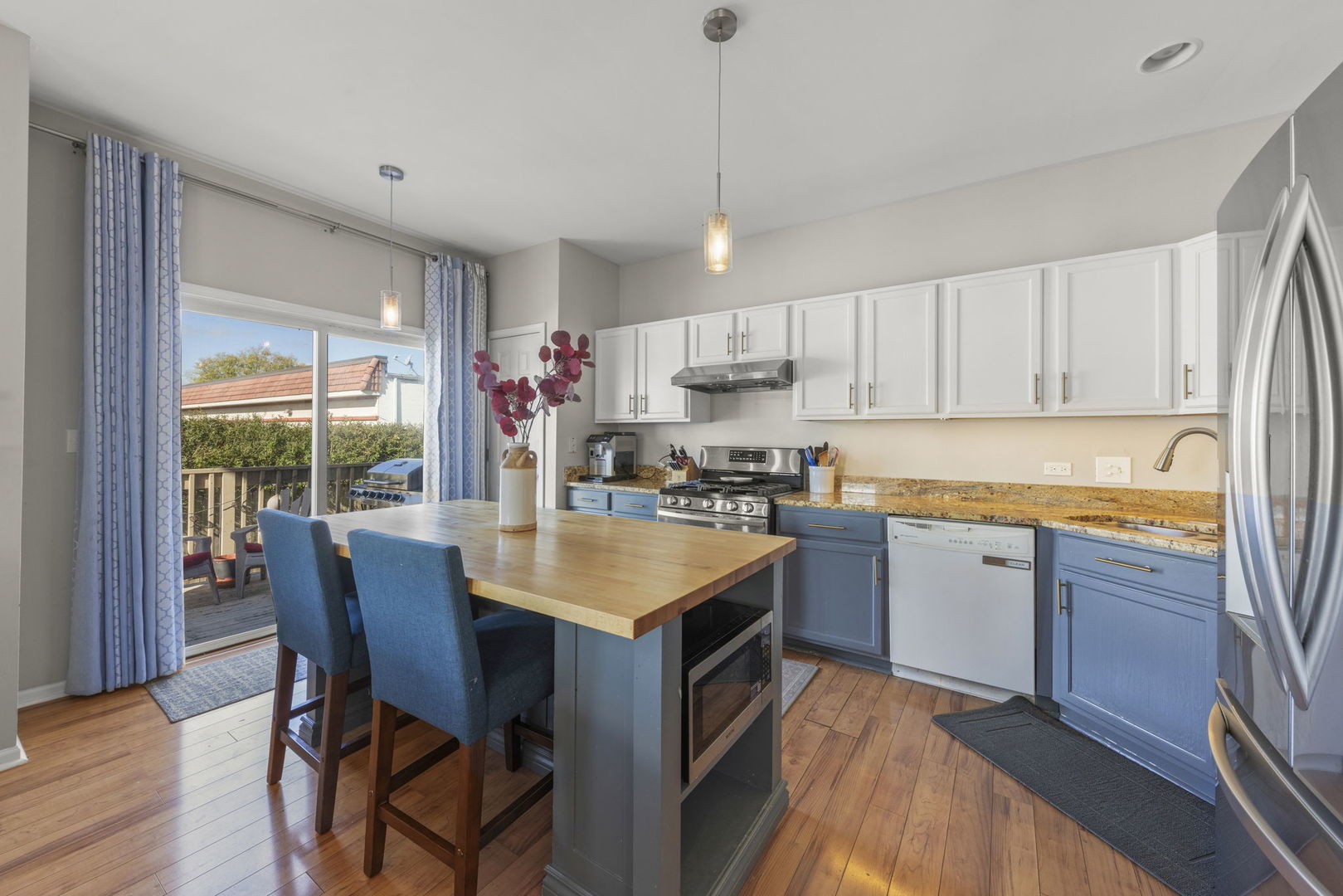 2020 Juniper Court, Glendale Heights, IL 60139