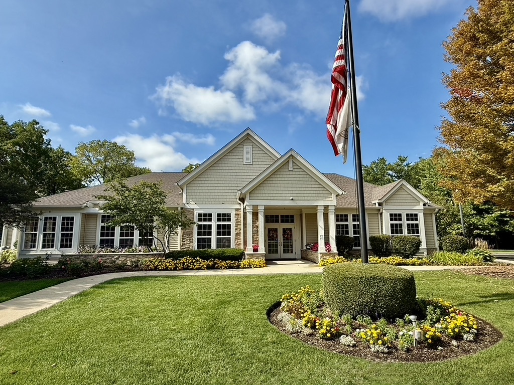 1870 Hampshire Drive, Hoffman Estates, IL 60192