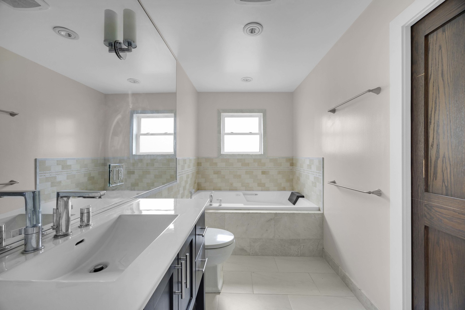 9059 Oneill Drive, Burr Ridge, IL 60527