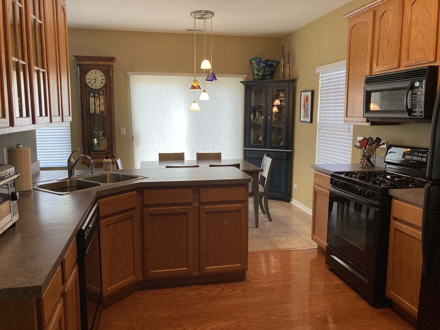 3871 Blackstone Drive, Aurora, IL 60504
