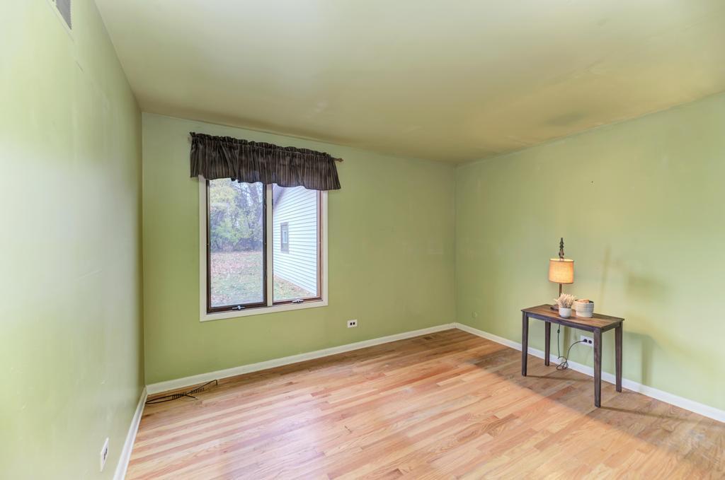 10540 S Sun Valley Court, Palos Hills, IL 60465