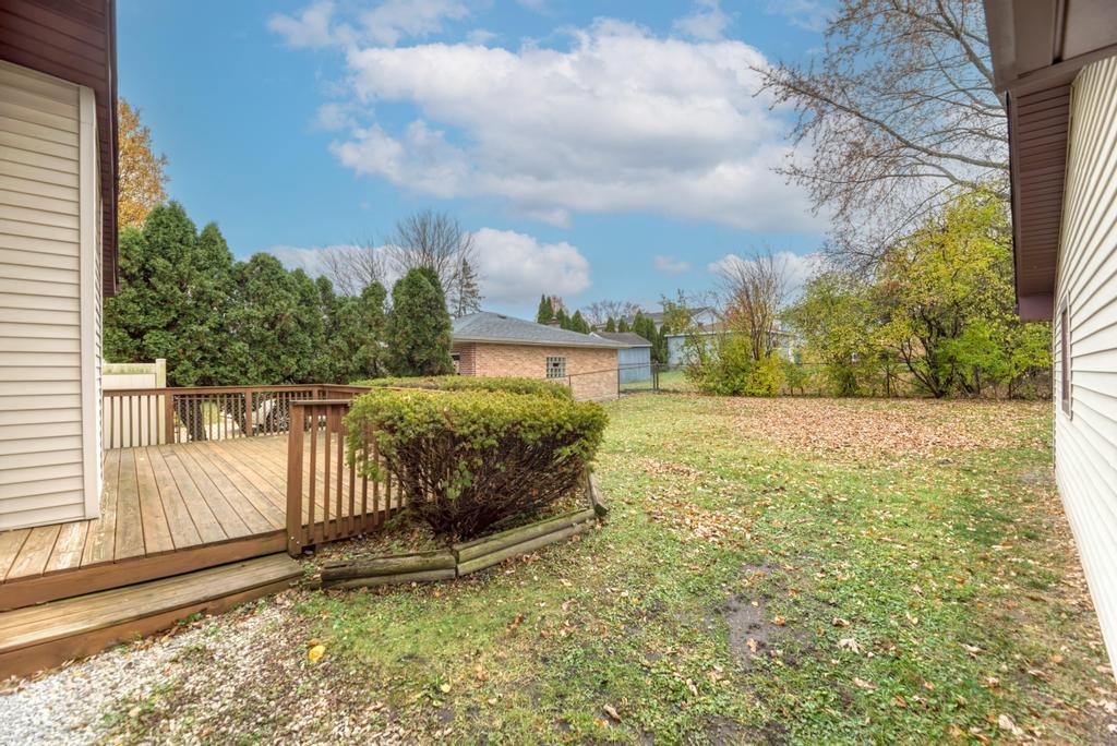 10540 S Sun Valley Court, Palos Hills, IL 60465