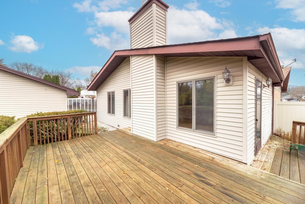 10540 S Sun Valley Court, Palos Hills, IL 60465