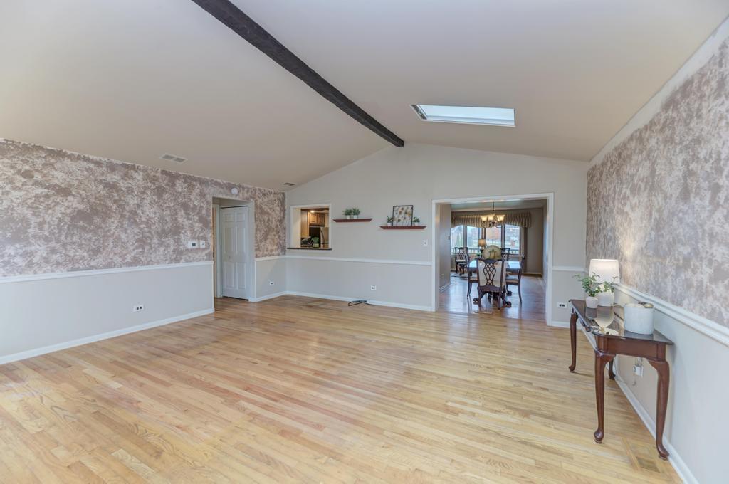 10540 S Sun Valley Court, Palos Hills, IL 60465