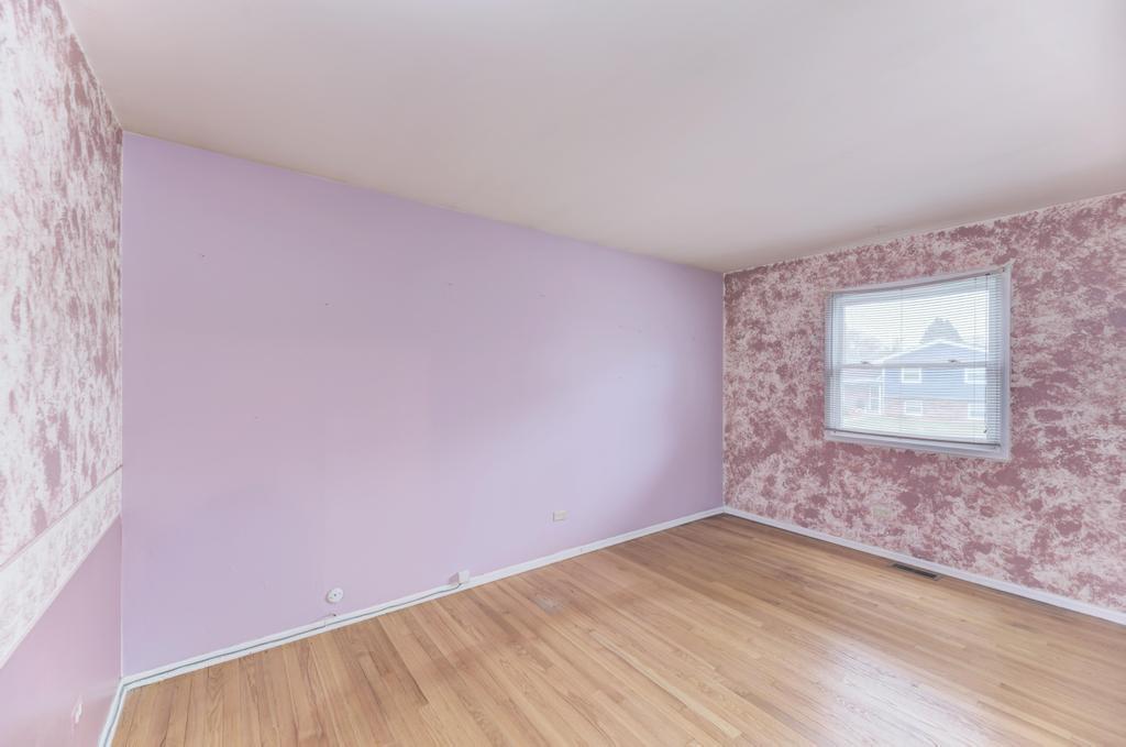 10540 S Sun Valley Court, Palos Hills, IL 60465