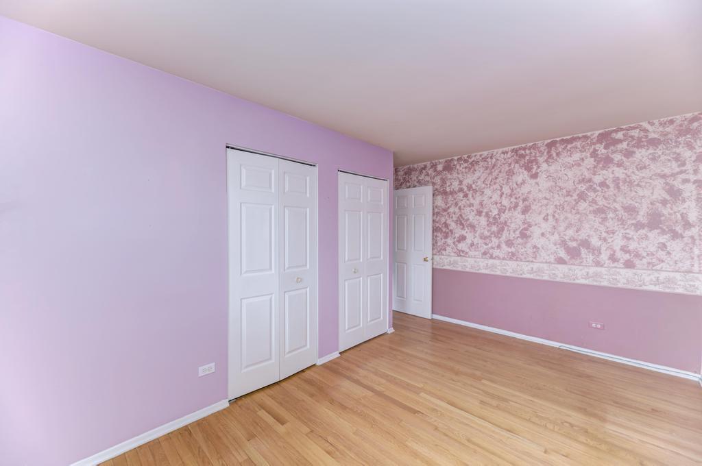 10540 S Sun Valley Court, Palos Hills, IL 60465