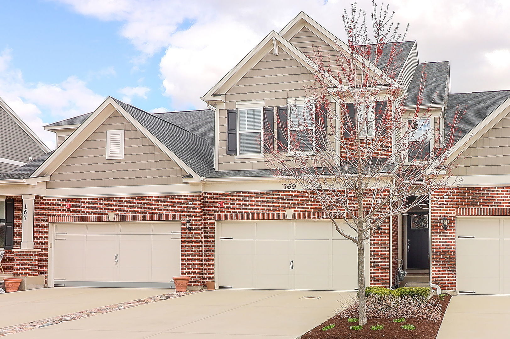 169 Waverly Court #169, Bloomingdale, IL 60108
