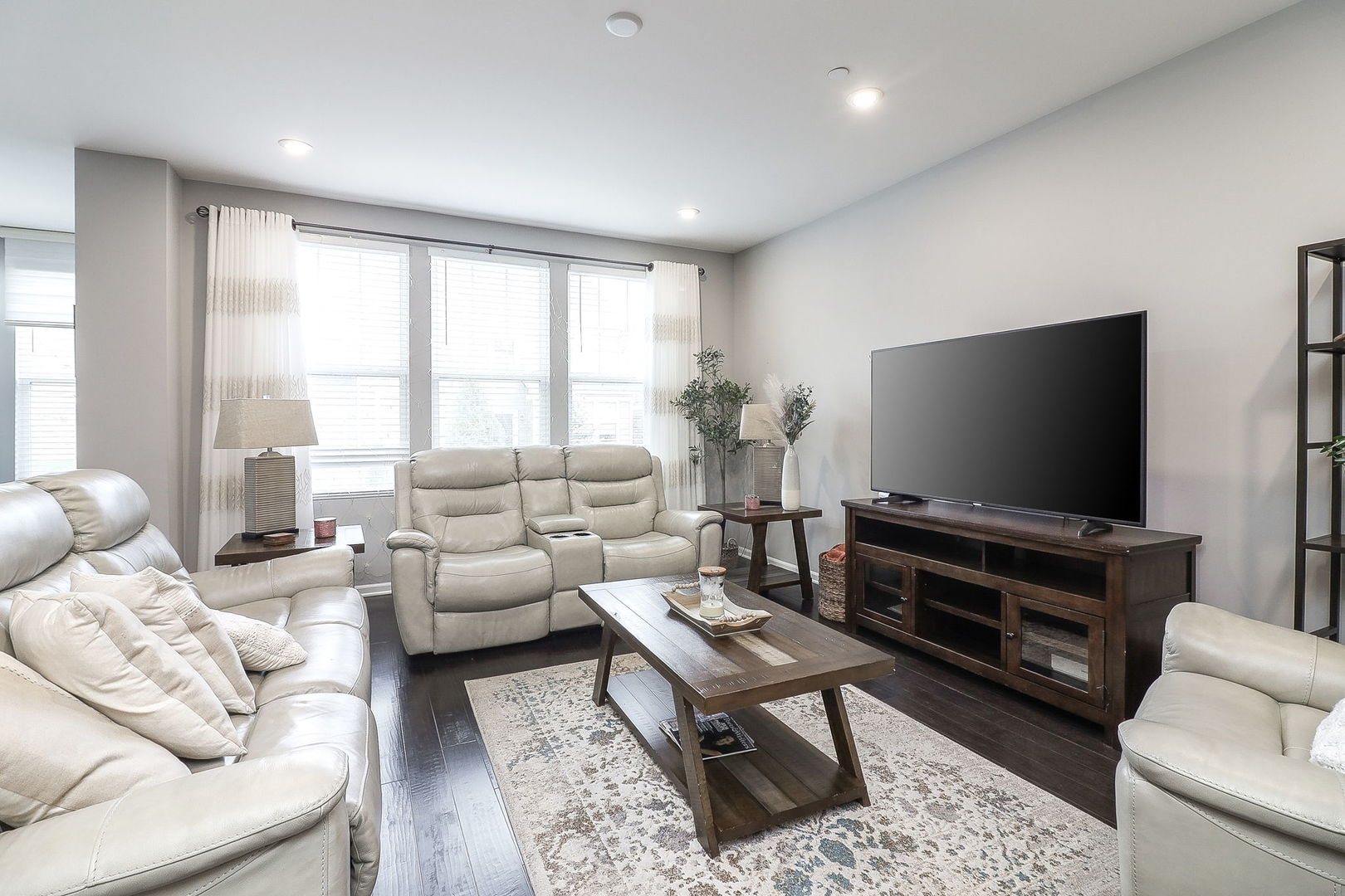 169 Waverly Court #169, Bloomingdale, IL 60108