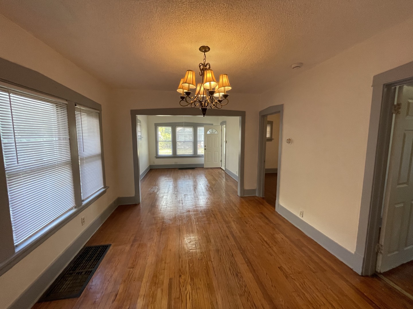 296 E 149th Street, Harvey, IL 60426