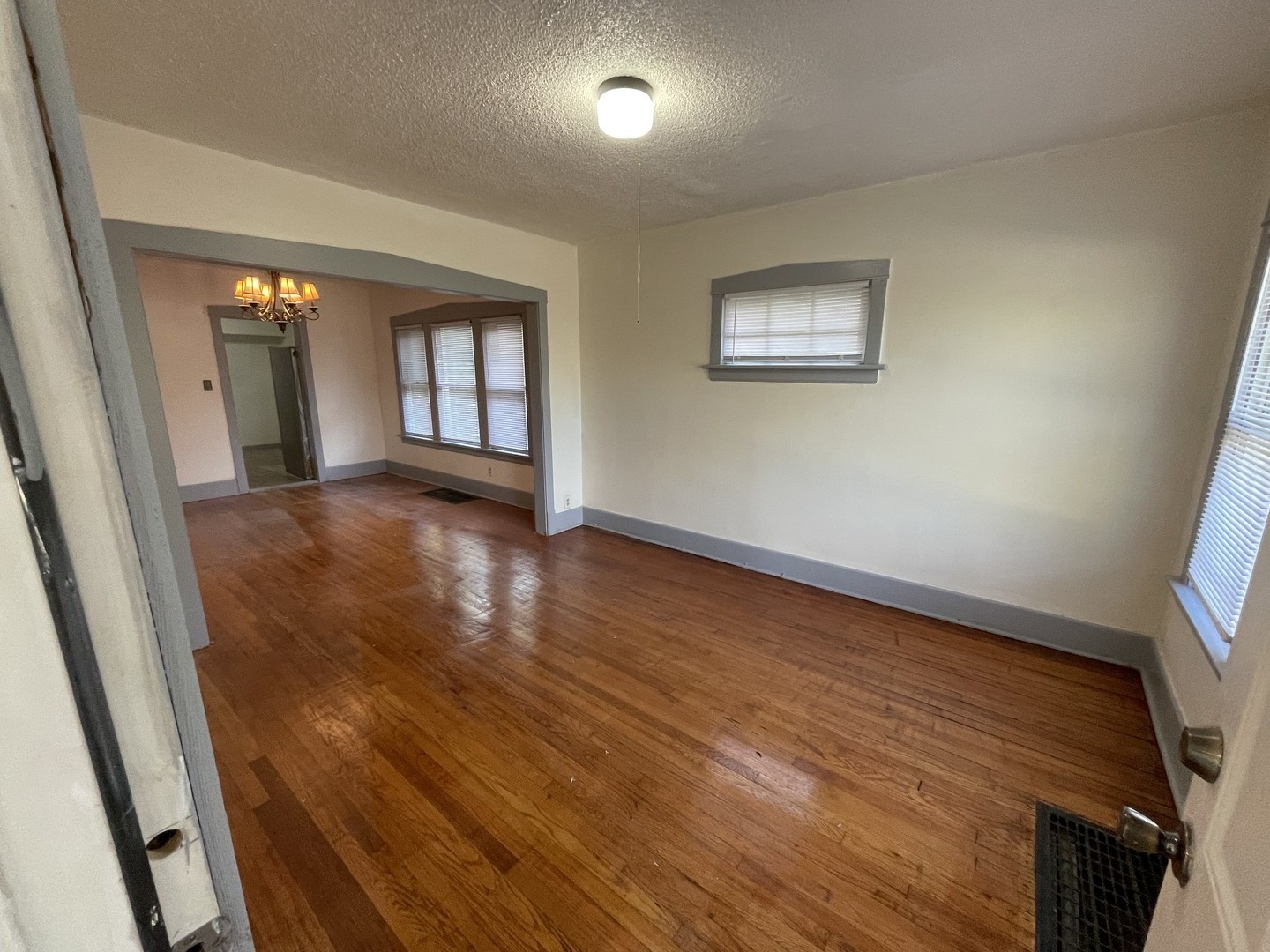 296 E 149th Street, Harvey, IL 60426