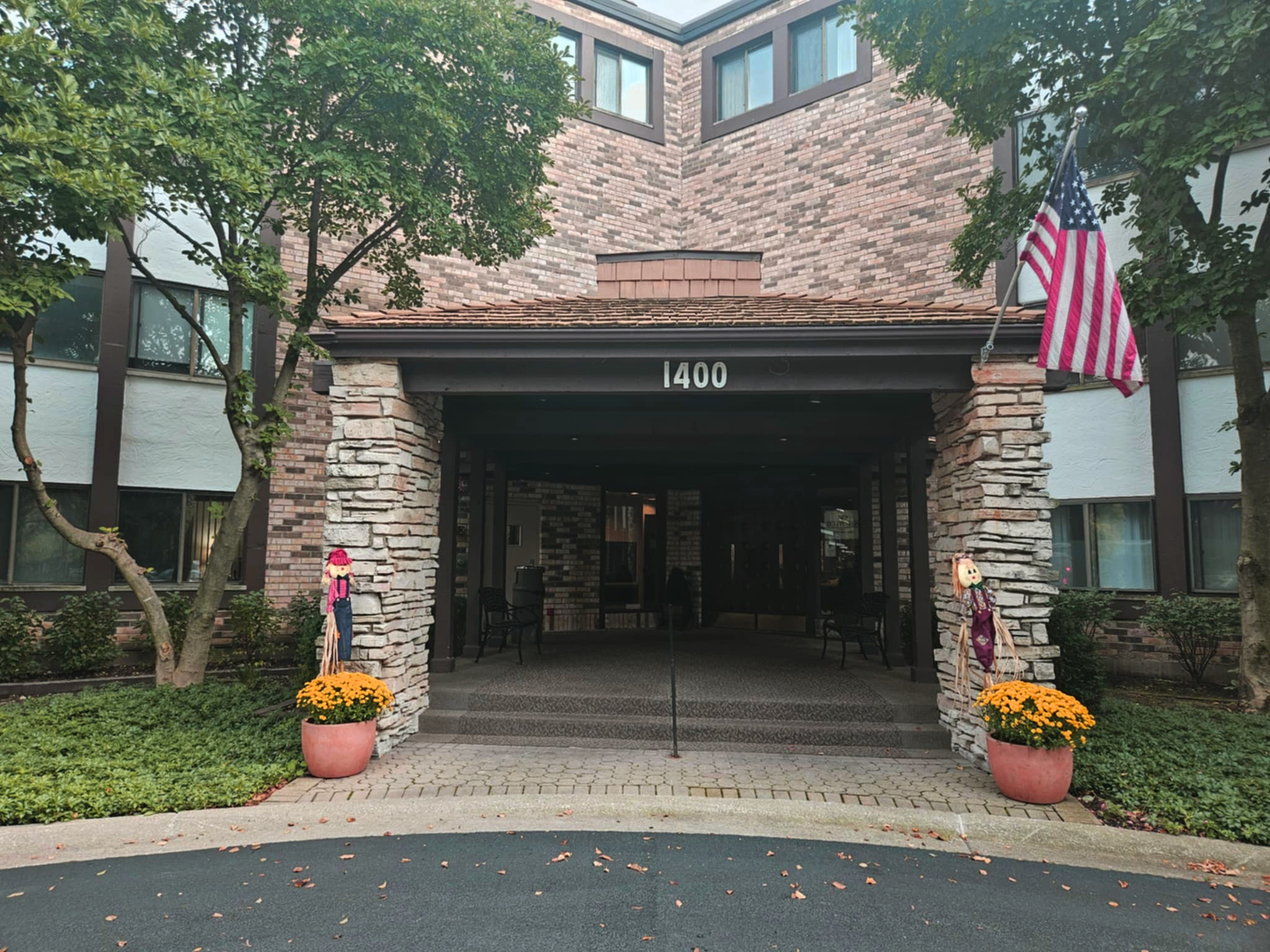 1400 N Yarmouth Place #315, Mount Prospect, IL 60056