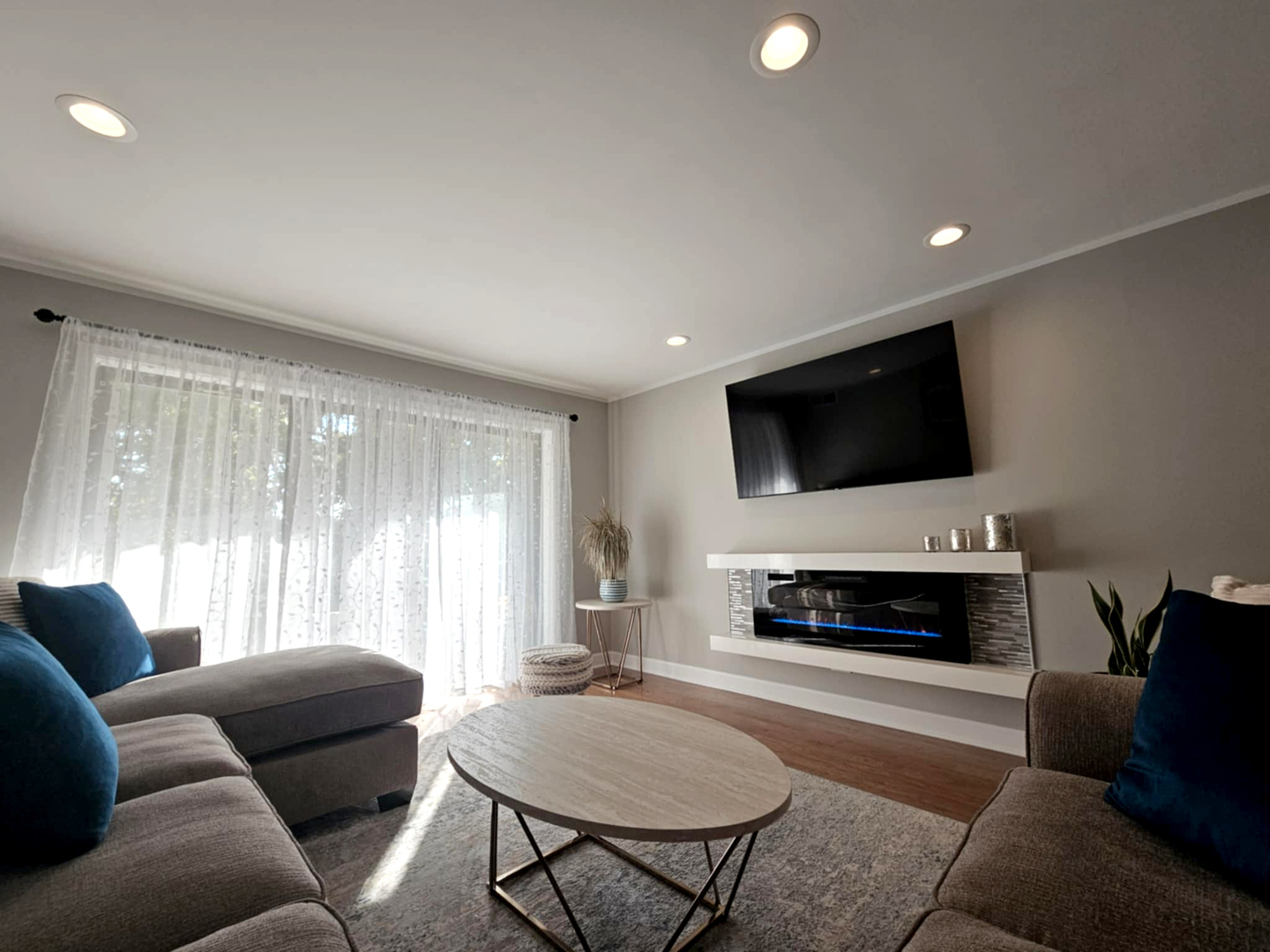 1400 N Yarmouth Place #315, Mount Prospect, IL 60056
