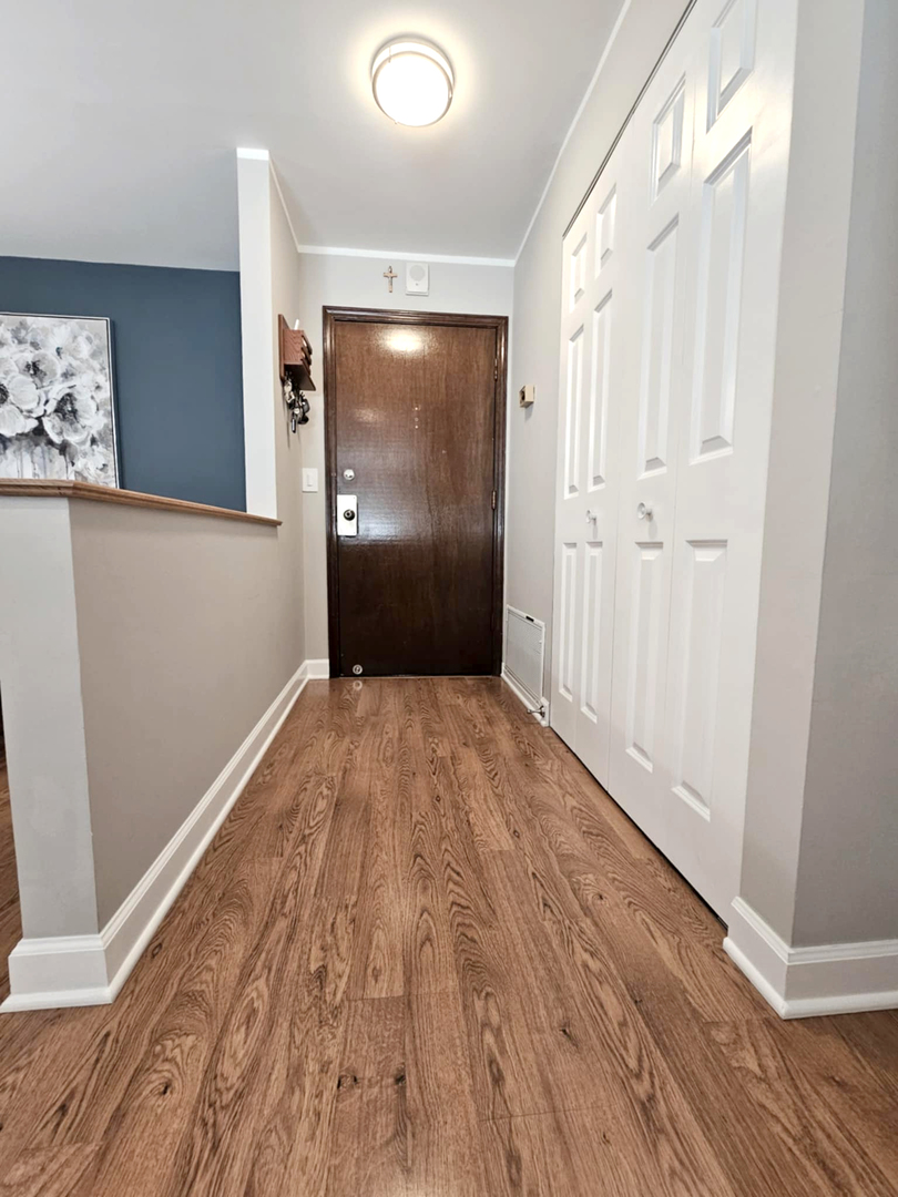 1400 N Yarmouth Place #315, Mount Prospect, IL 60056