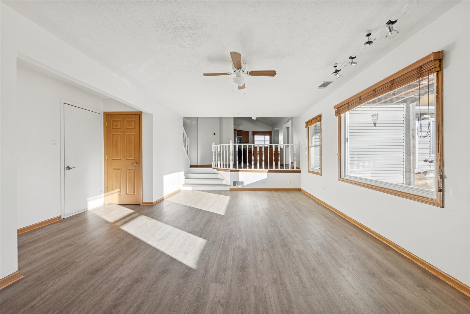 1424 Phoenix Lane, Joliet, IL 60431