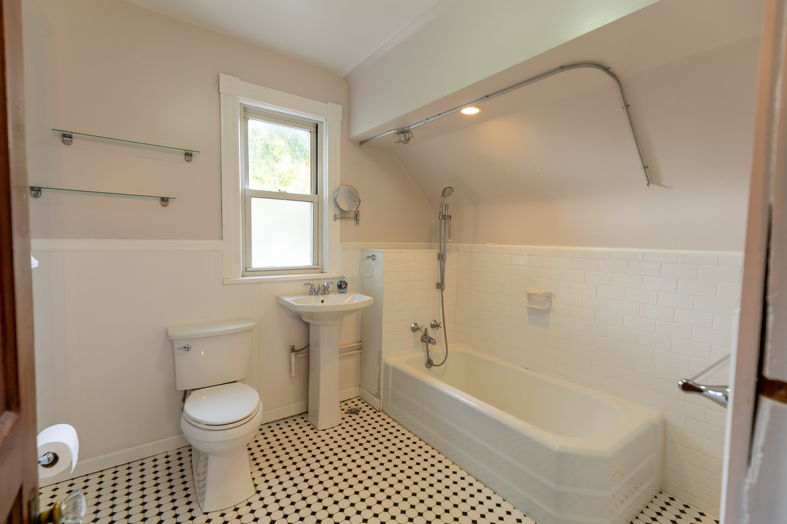 3212 Clinton Avenue, Berwyn, IL 60402