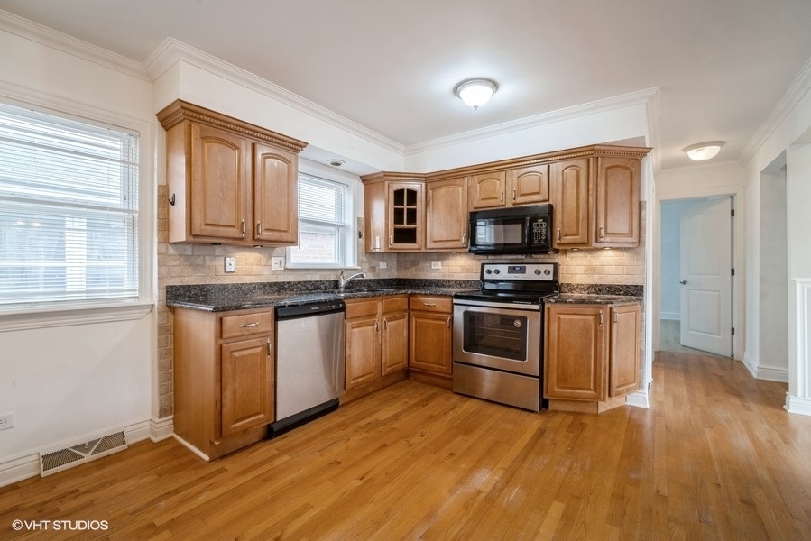 8610 W Summerdale Avenue #3N, Chicago, IL 60656