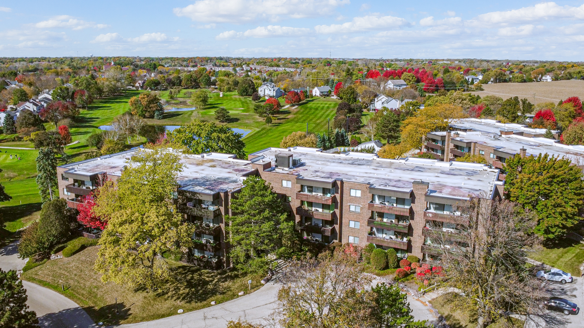 690 CHANDLER Road #302, Gurnee, IL 60031
