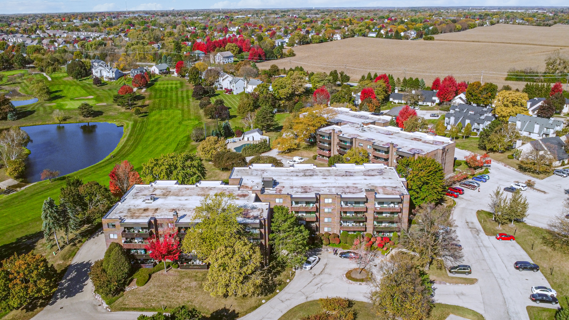 690 CHANDLER Road #302, Gurnee, IL 60031