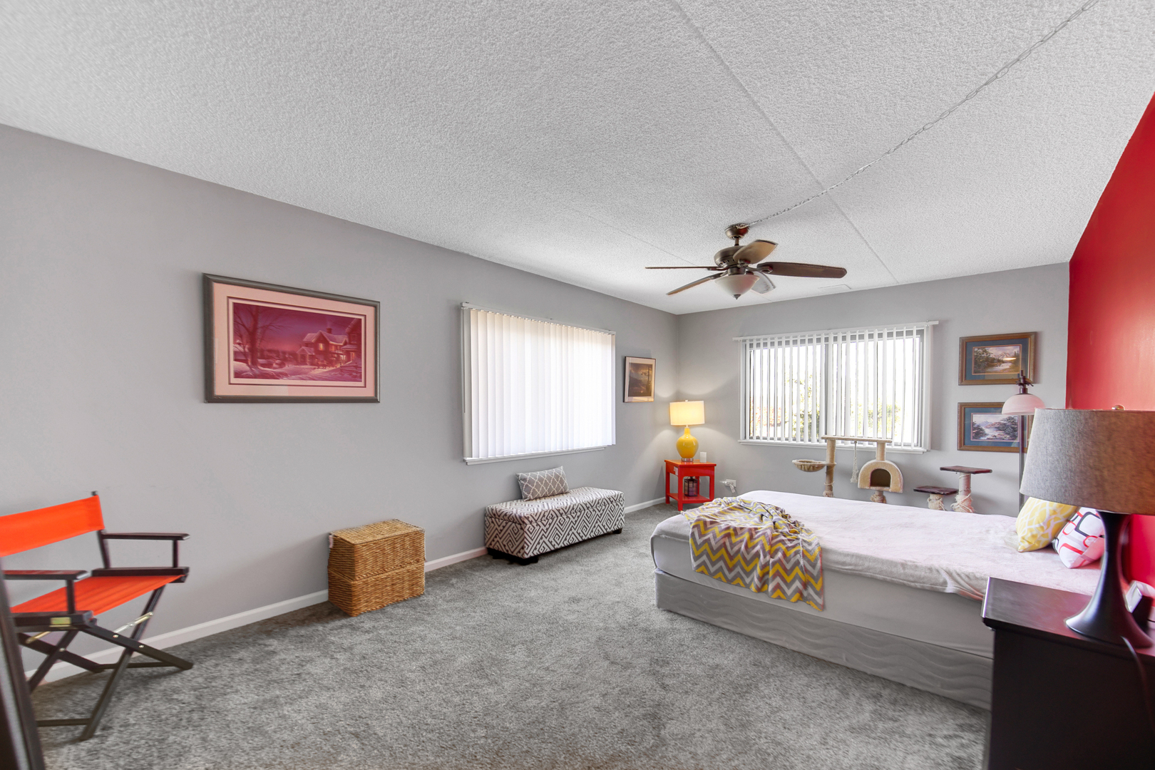 690 CHANDLER Road #302, Gurnee, IL 60031