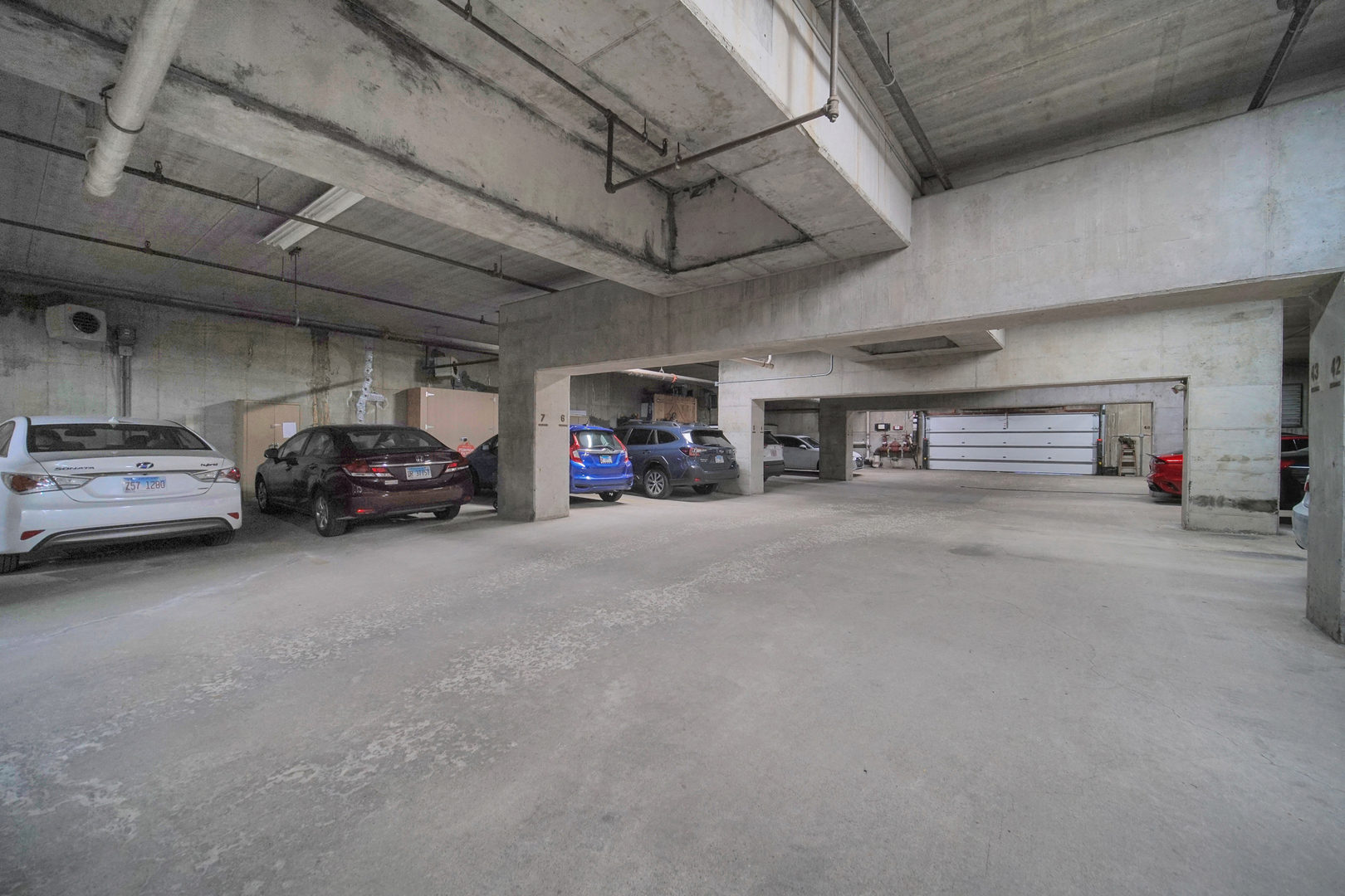 690 CHANDLER Road #302, Gurnee, IL 60031
