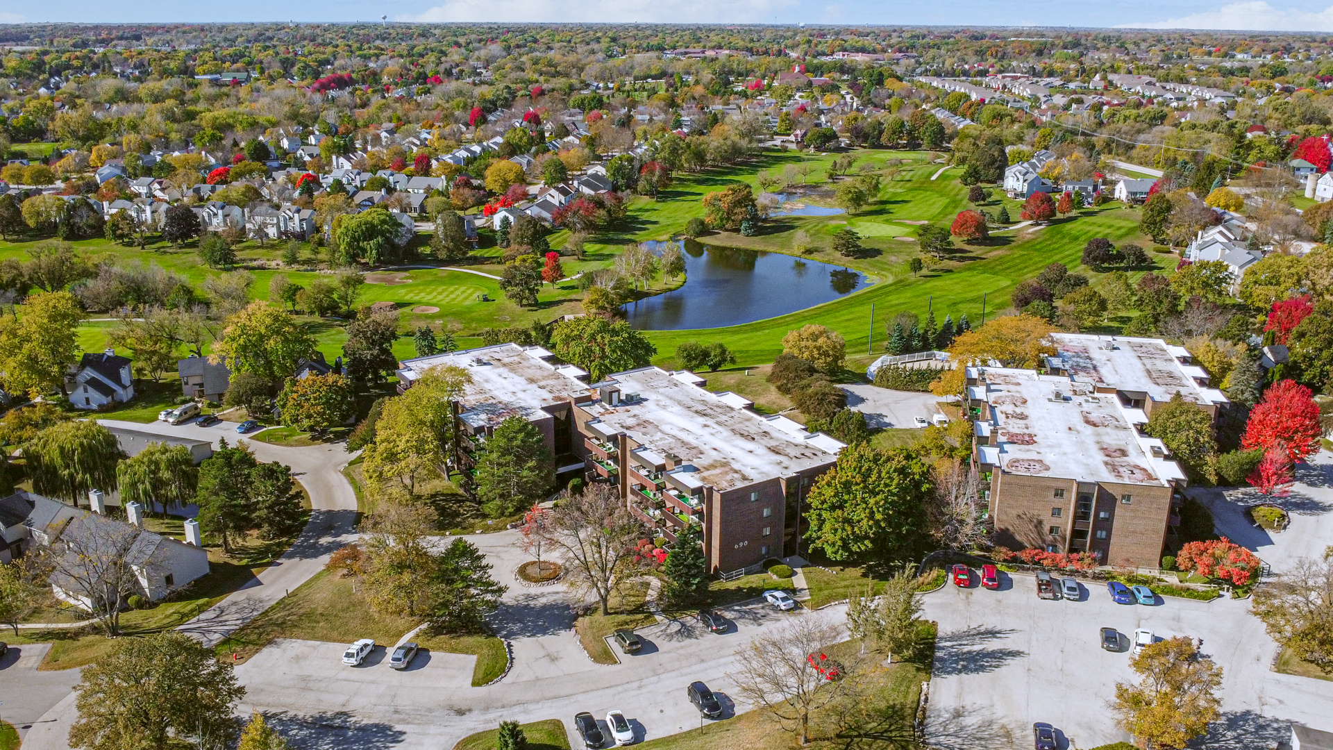 690 CHANDLER Road #302, Gurnee, IL 60031
