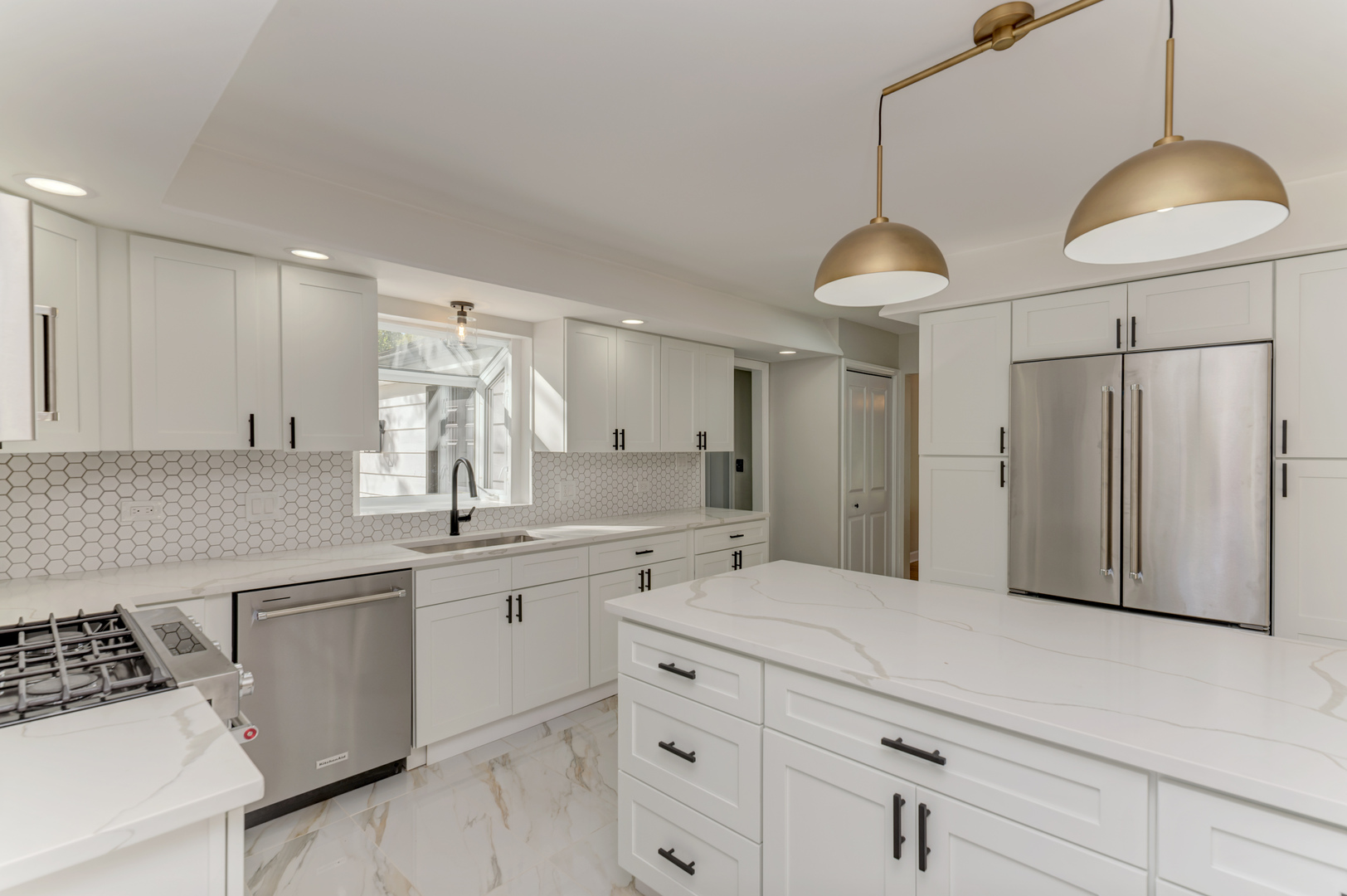 311 Montclare Lane, Wood Dale, IL 60191