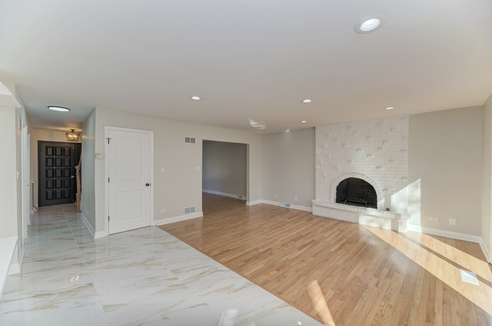 311 Montclare Lane, Wood Dale, IL 60191