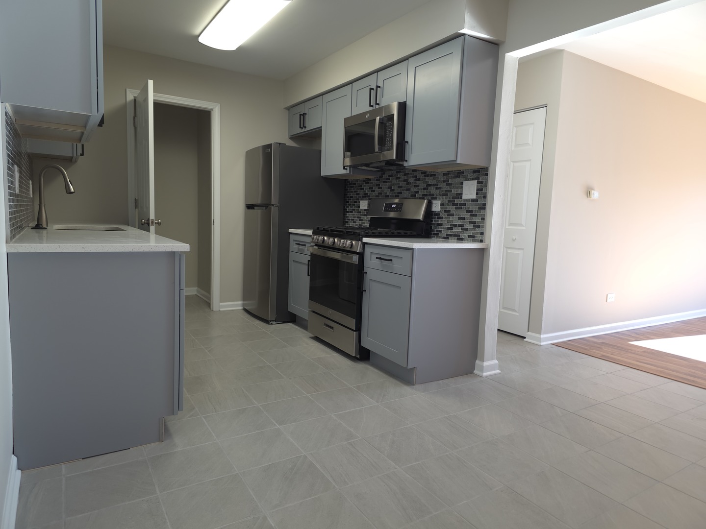 412 E Bailey Road #104, Naperville, IL 60565