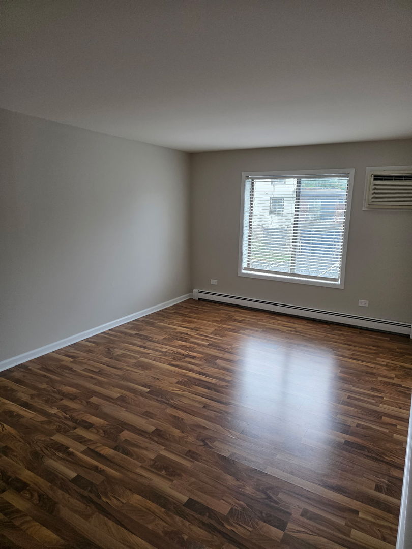 412 E Bailey Road #104, Naperville, IL 60565