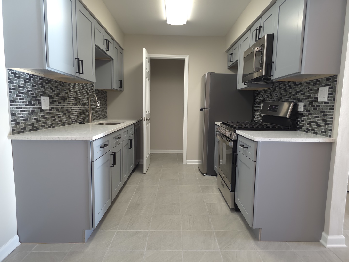 412 E Bailey Road #104, Naperville, IL 60565