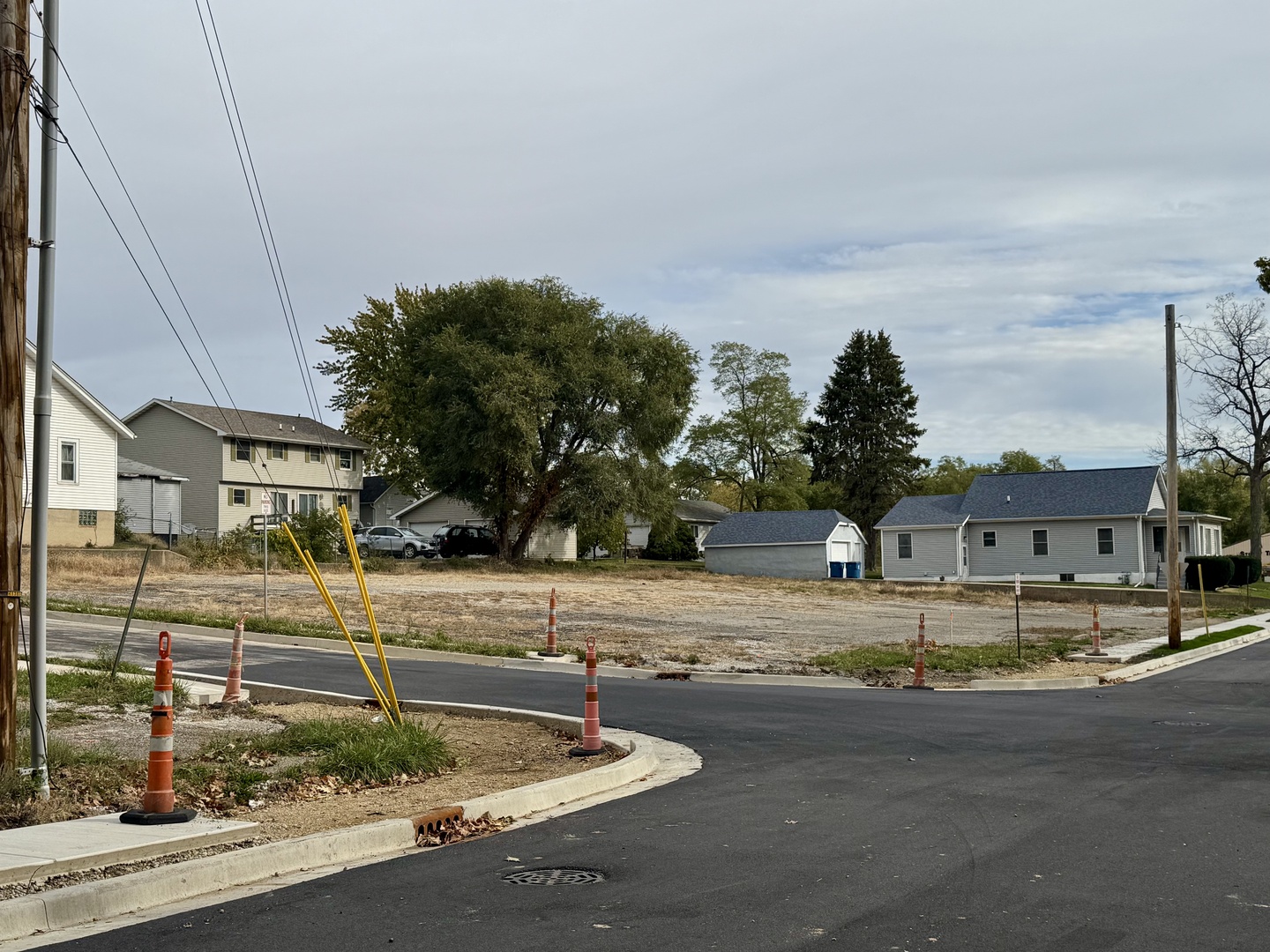 999 6th Street, Peru, IL 61354