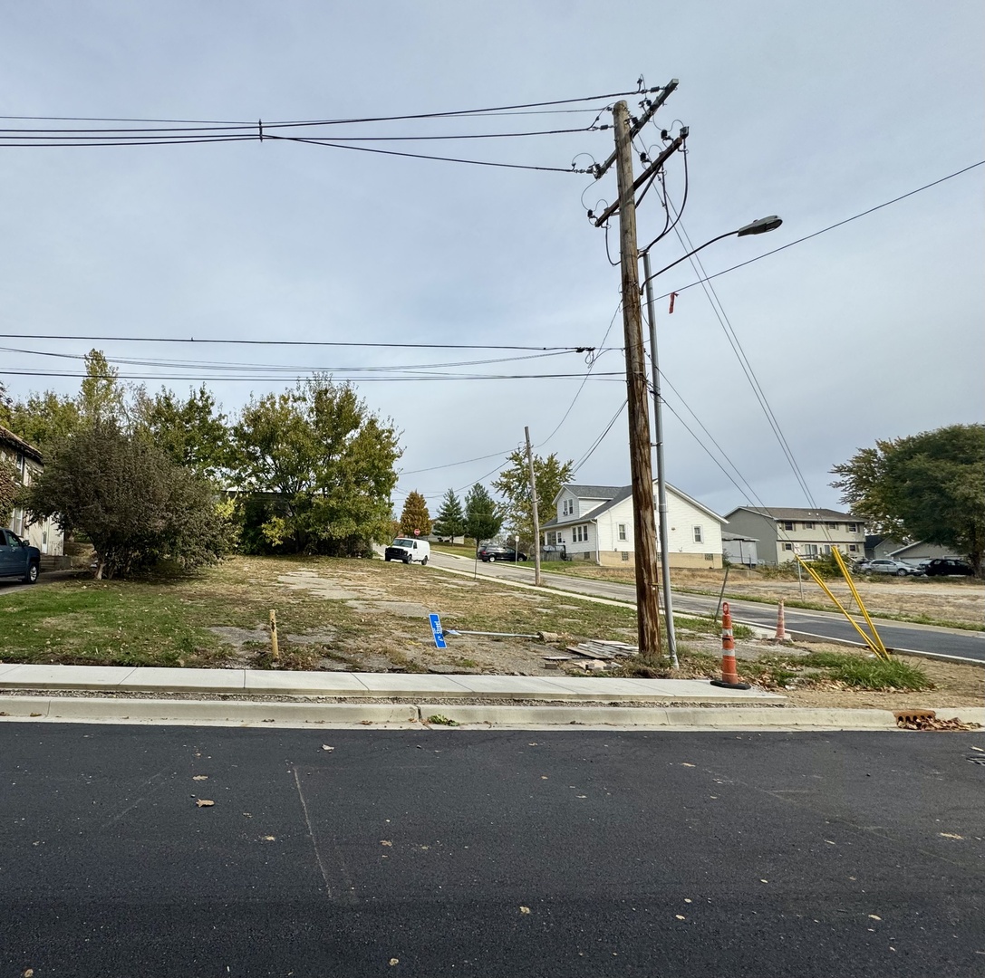 000 6th & St. Louis Street, Peru, IL 61354