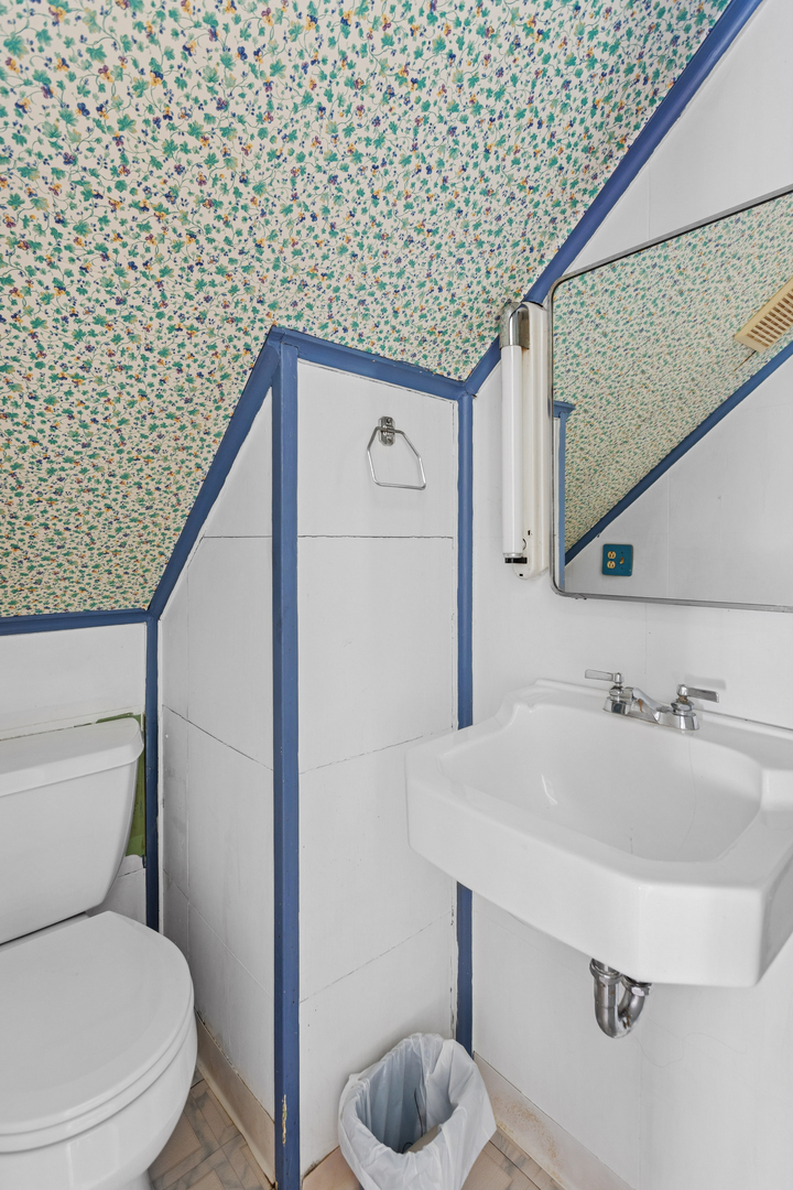 16910 Head Avenue, Hazel Crest, IL 60429