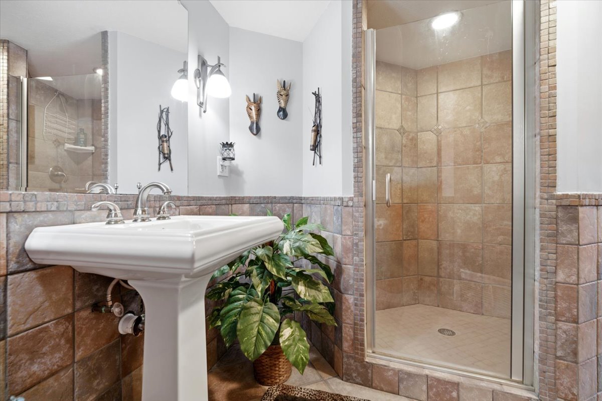 13622 Whitetail Drive, Bloomington, IL 61705