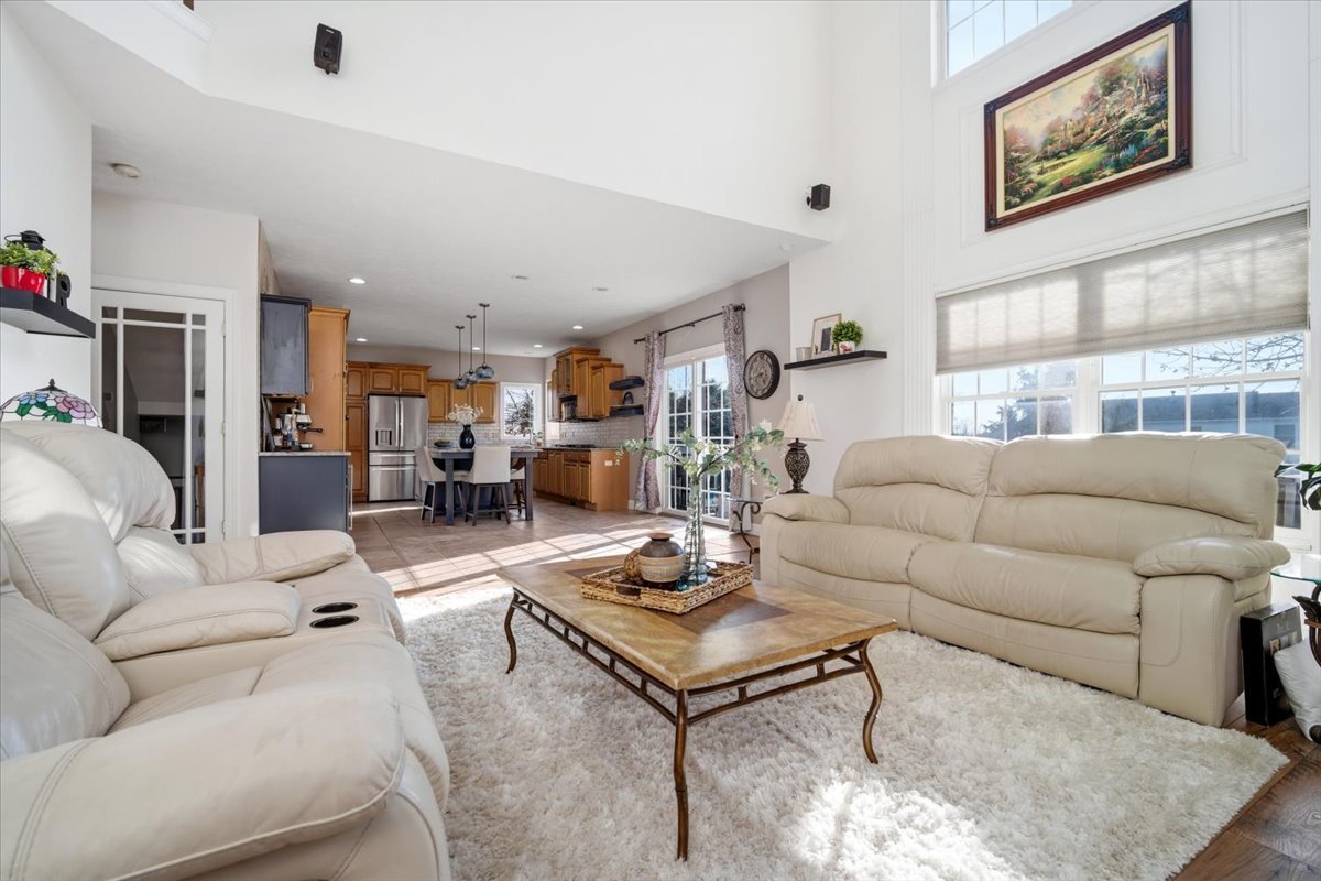 13622 Whitetail Drive, Bloomington, IL 61705