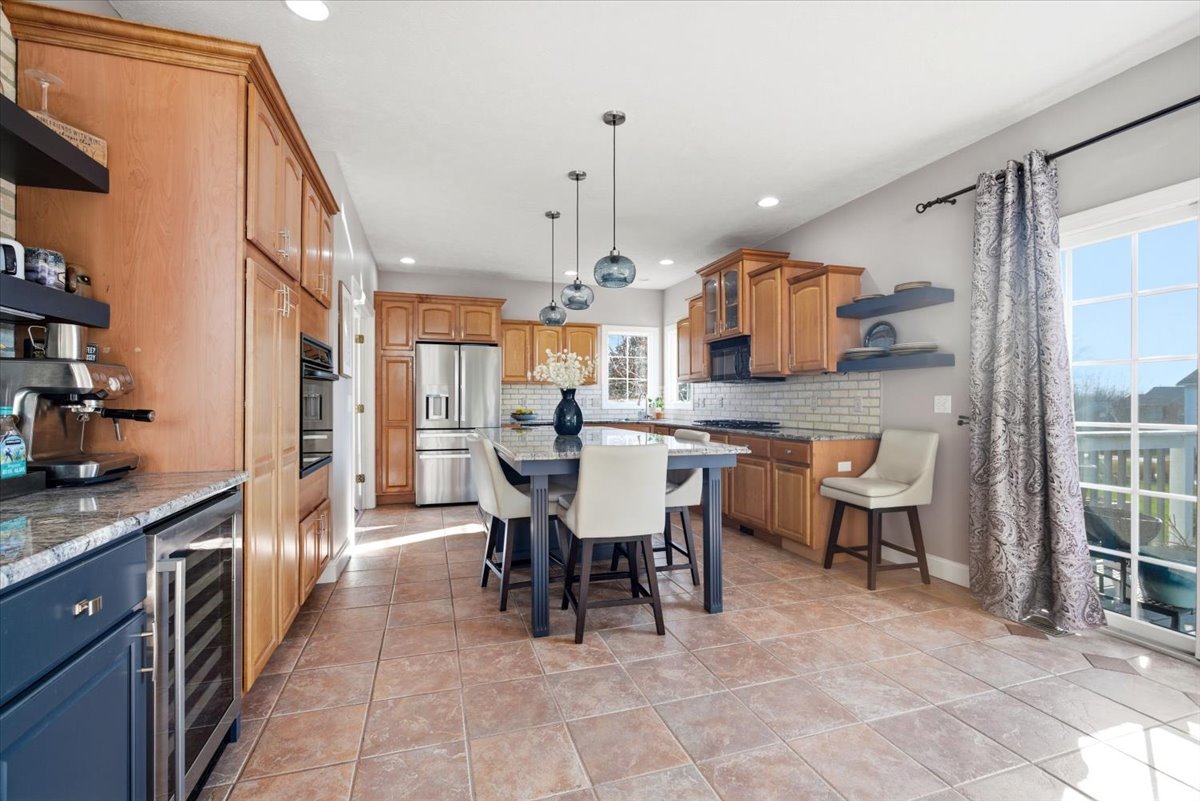 13622 Whitetail Drive, Bloomington, IL 61705