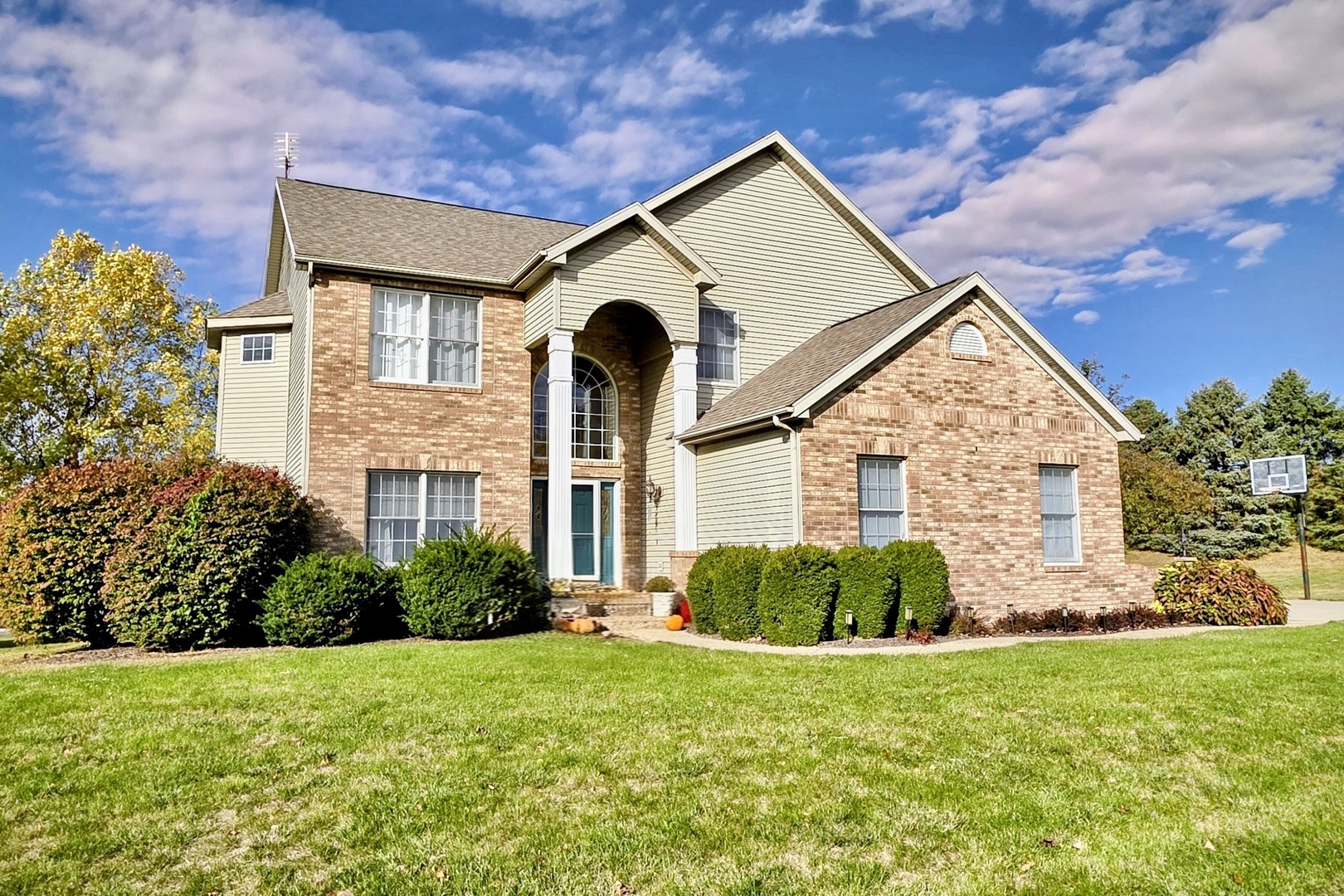 13622 Whitetail Drive, Bloomington, IL 61705