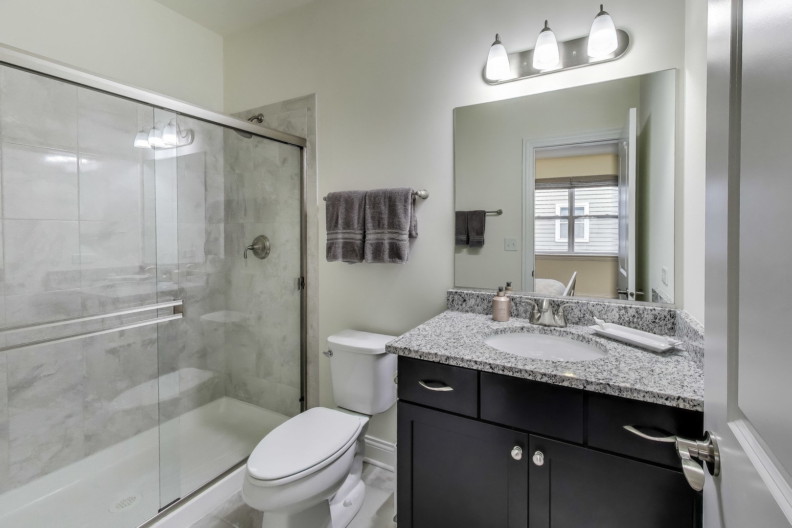 557 N Myrtle Avenue, Elmhurst, IL 60126