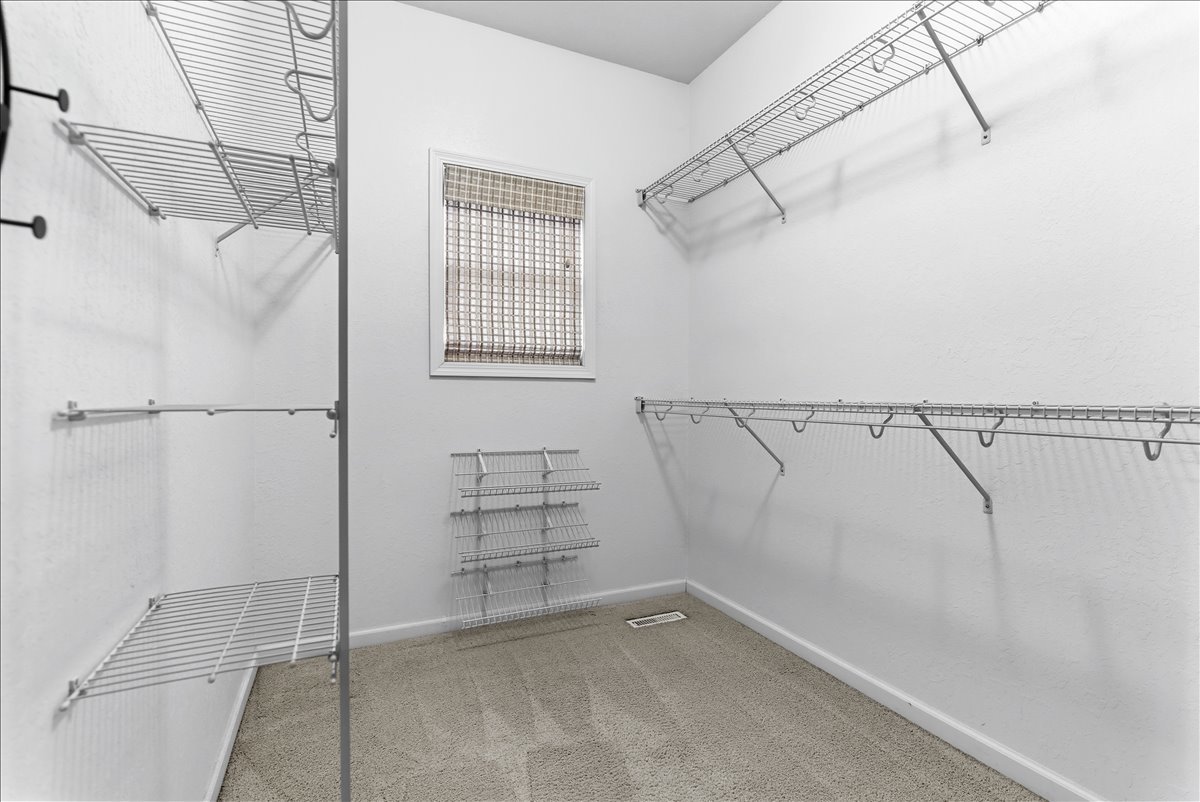 5101 Londonderry Road, Bloomington, IL 61704