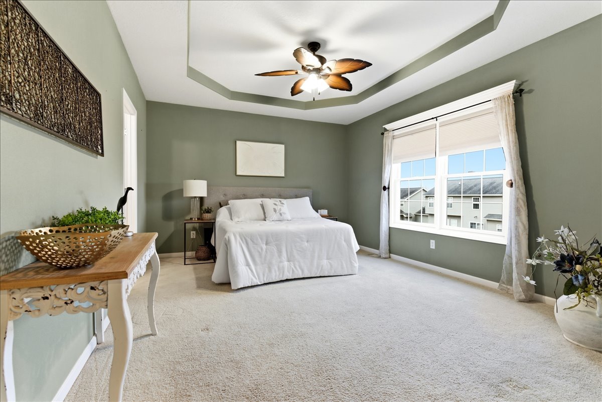 5101 Londonderry Road, Bloomington, IL 61704