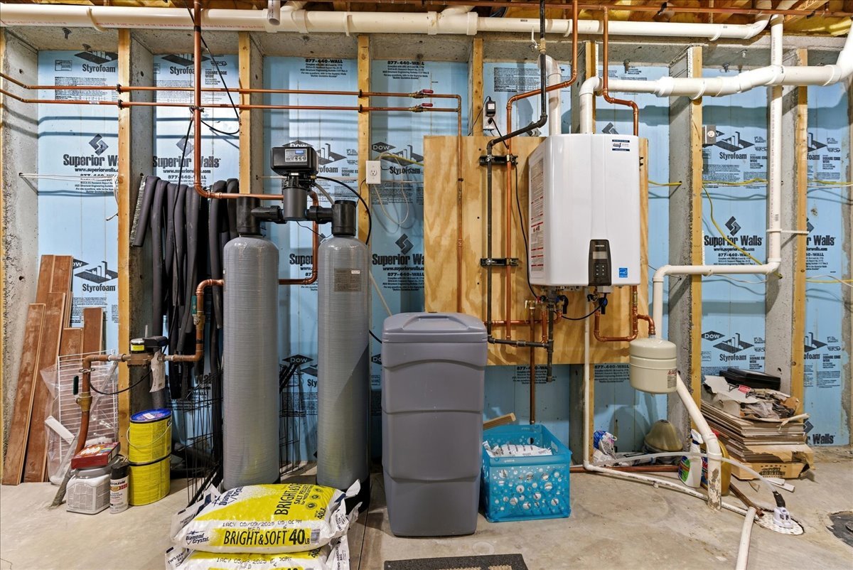 5101 Londonderry Road, Bloomington, IL 61704