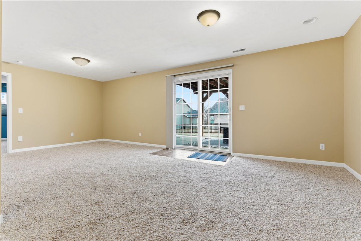 5101 Londonderry Road, Bloomington, IL 61704