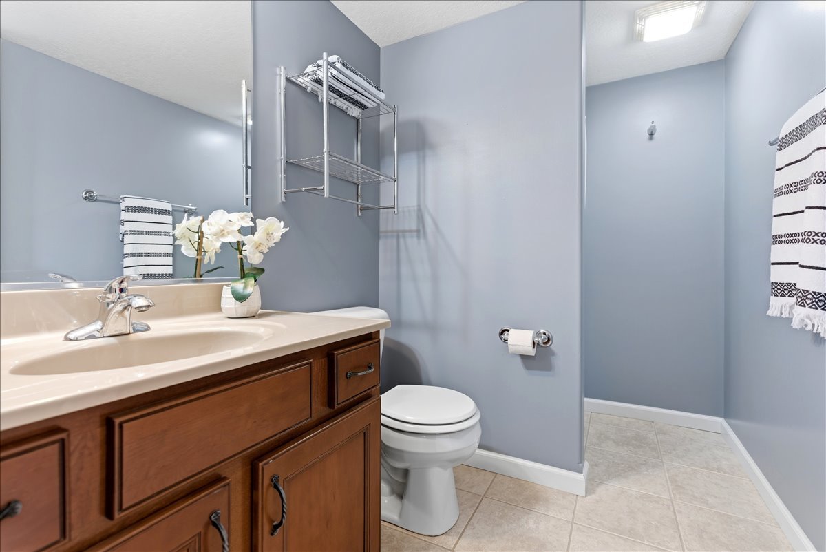 5101 Londonderry Road, Bloomington, IL 61704