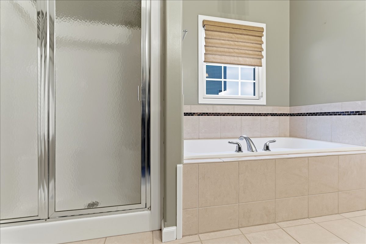 5101 Londonderry Road, Bloomington, IL 61704