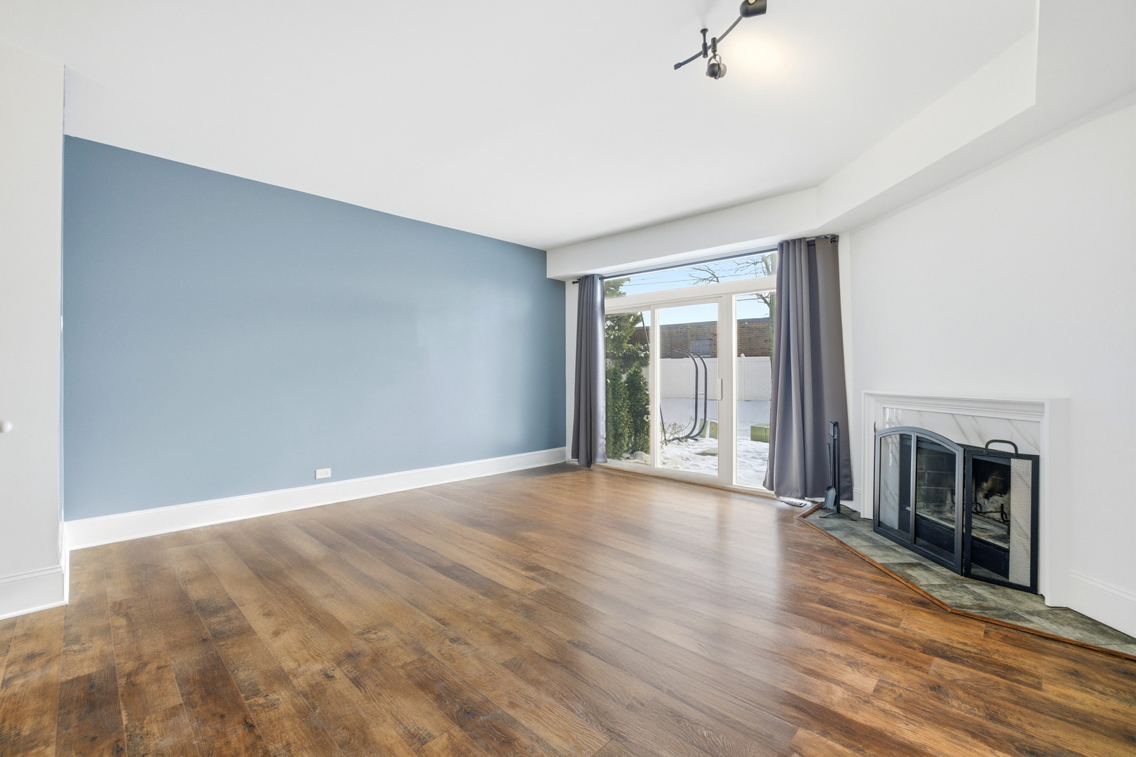 Schaumburg, IL 60193