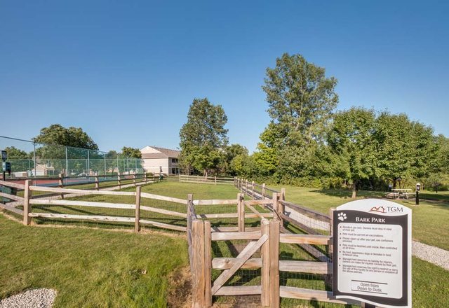 1681 E Green Briar Drive #3827, Schaumburg, IL 60173