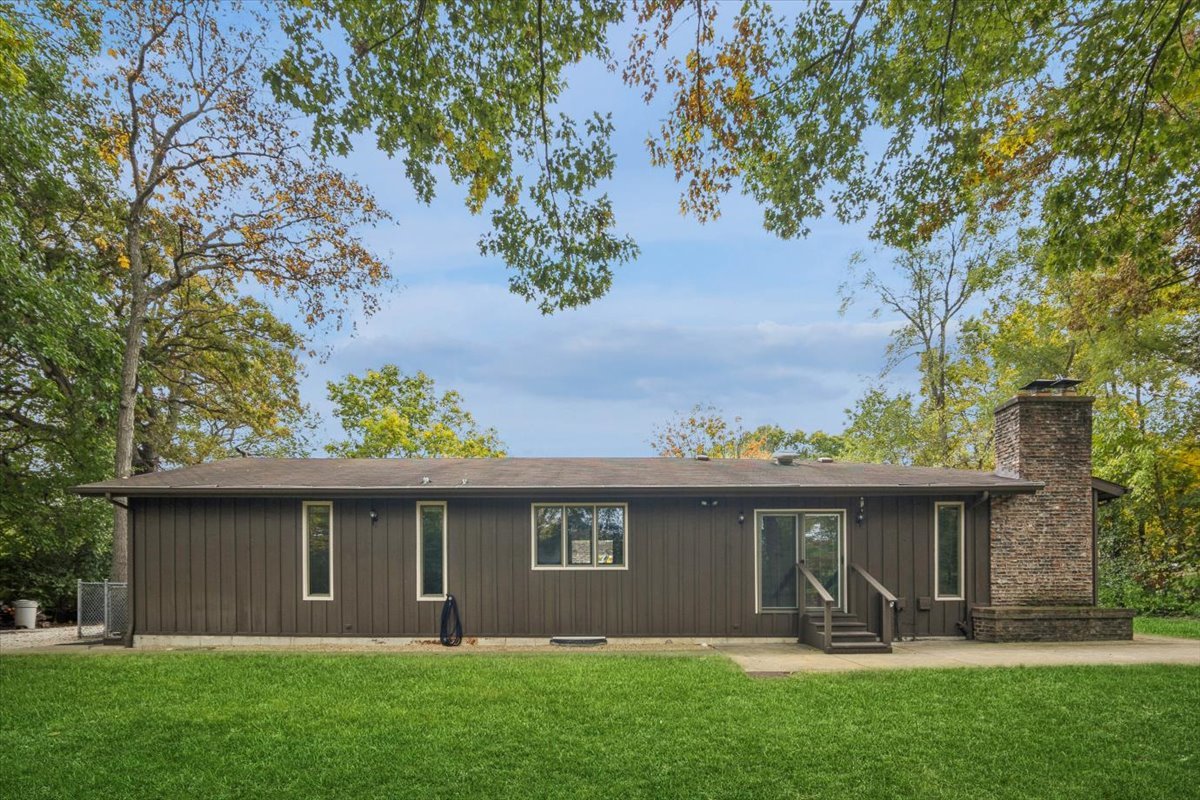 29W214 Lee Road, West Chicago, IL 60185