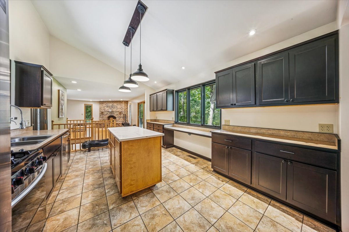 29W214 Lee Road, West Chicago, IL 60185