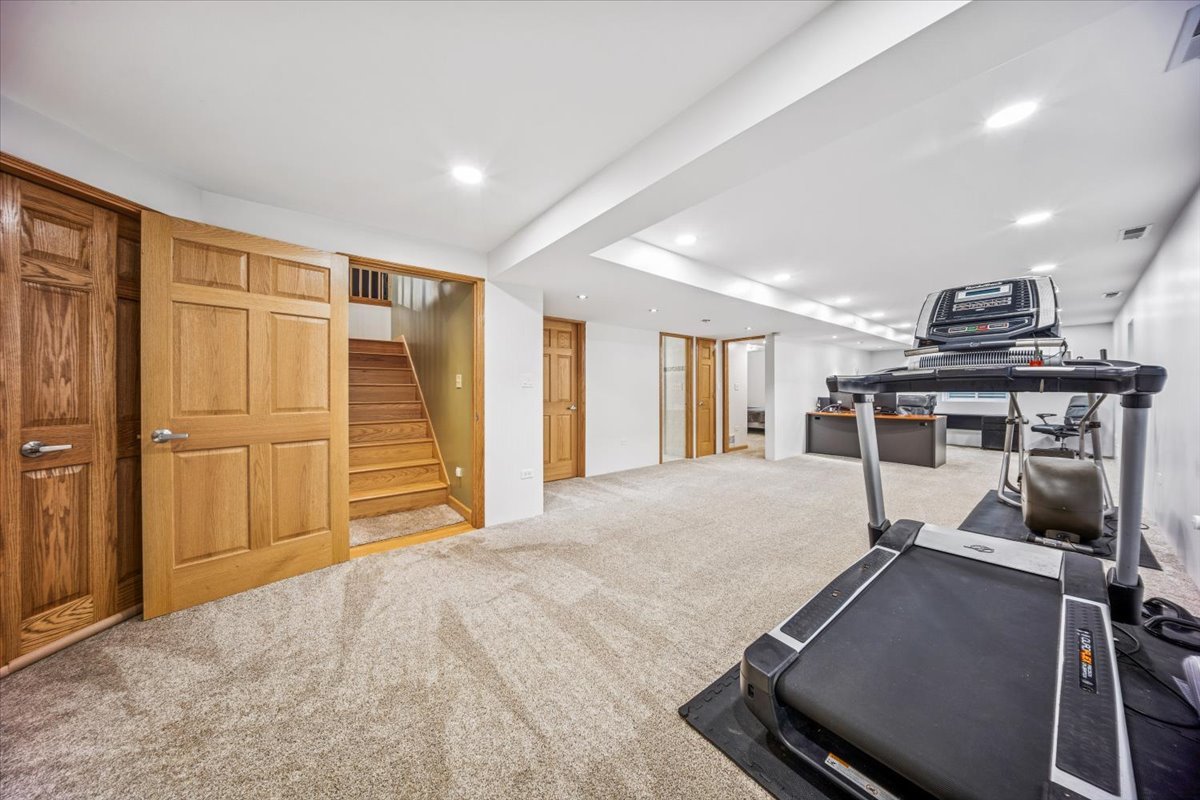 29W214 Lee Road, West Chicago, IL 60185