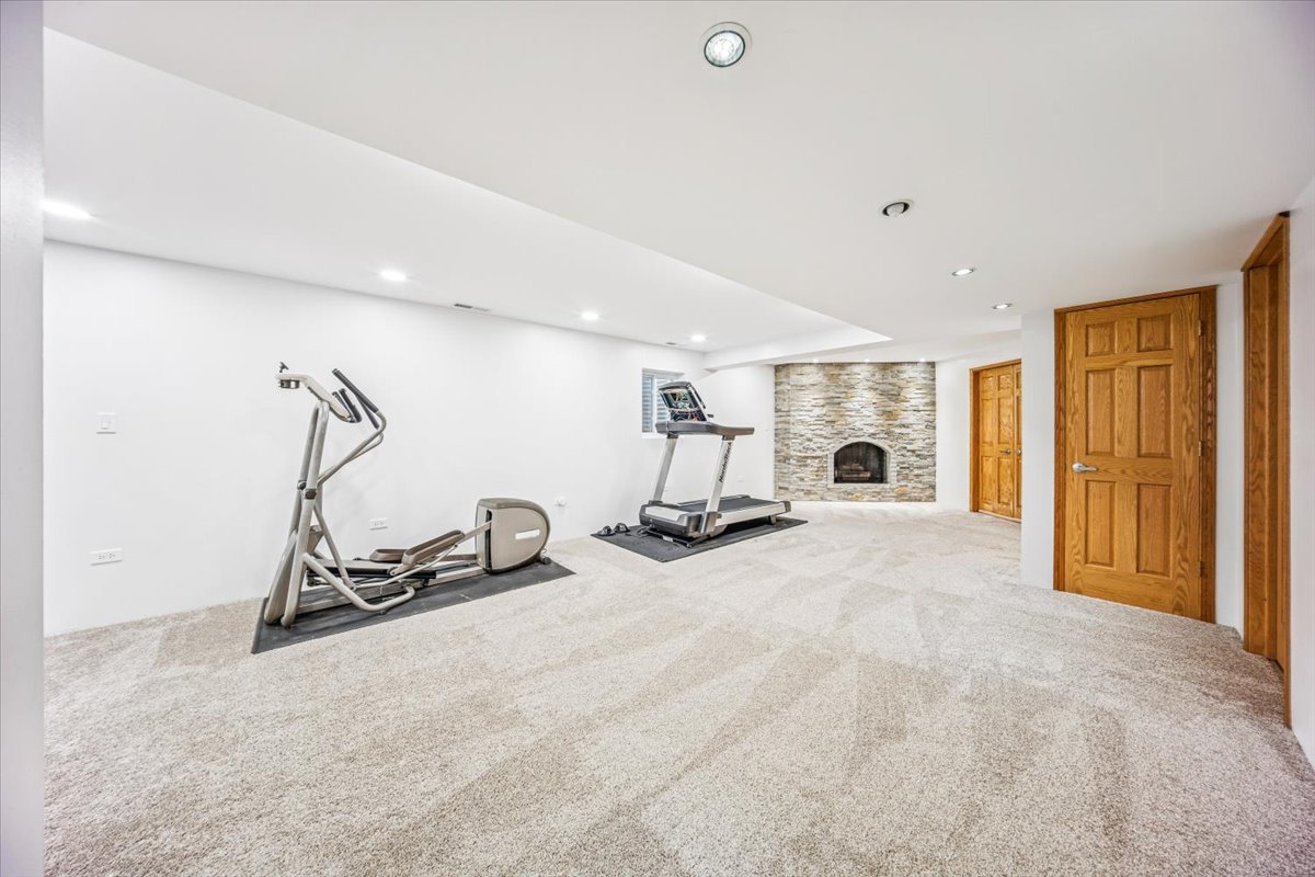 29W214 Lee Road, West Chicago, IL 60185